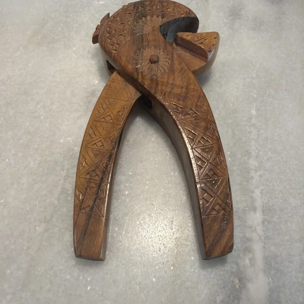 Vintage Folk Art Wood Carved Nut‎ Cracker With Carved Wood Bowl GW994
